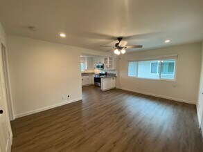 3902 W 178th St, Unit 4 in Torrance, CA - Building Photo - Building Photo