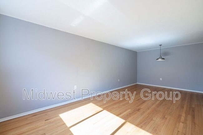 2507 S Big Bend Blvd in Maplewood, MO - Building Photo - Building Photo