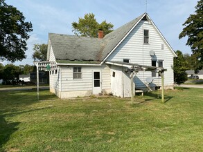 202 S Bess Ave in Marissa, IL - Foto de edificio - Building Photo