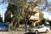 1210 Orizaba Ave in Long Beach, CA - Foto de edificio - Building Photo