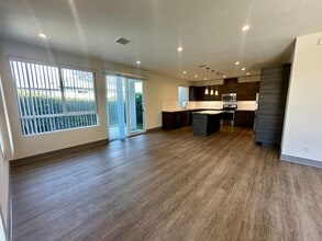 6548-6550 W 86th Pl, Unit 6550 in Los Angeles, CA - Building Photo - Building Photo