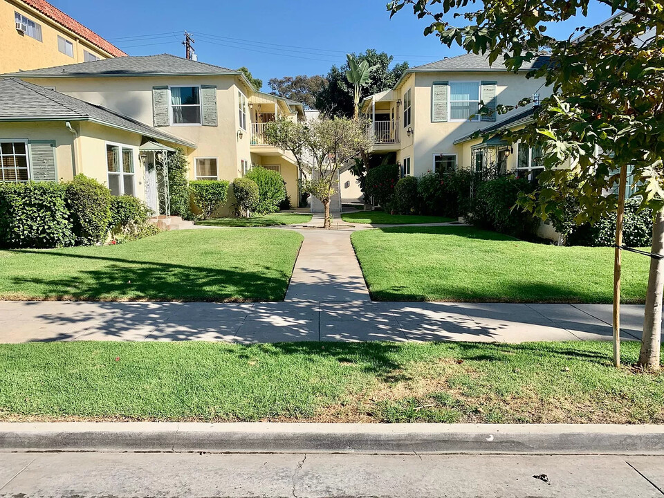 1045 6th St in Santa Monica, CA - Building Photo