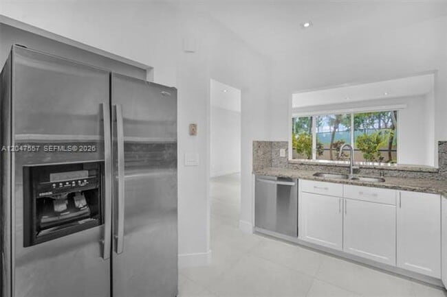 property at 21391 Marina Cove Cir