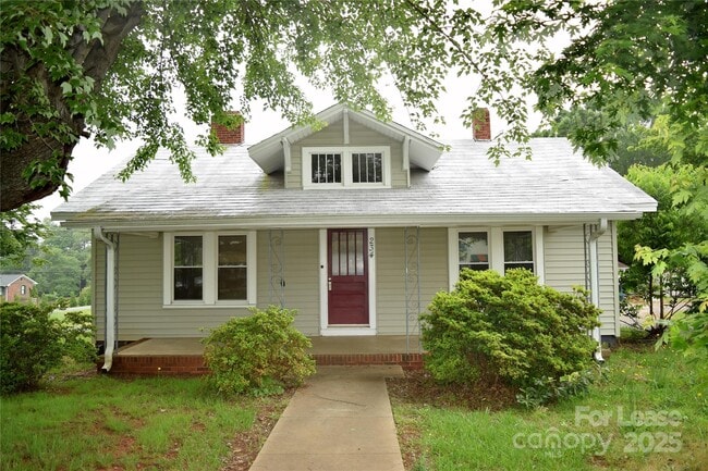 property at 234 N Eastway Dr