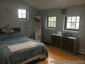 241 River St in Cambridge, MA - Building Photo - Building Photo