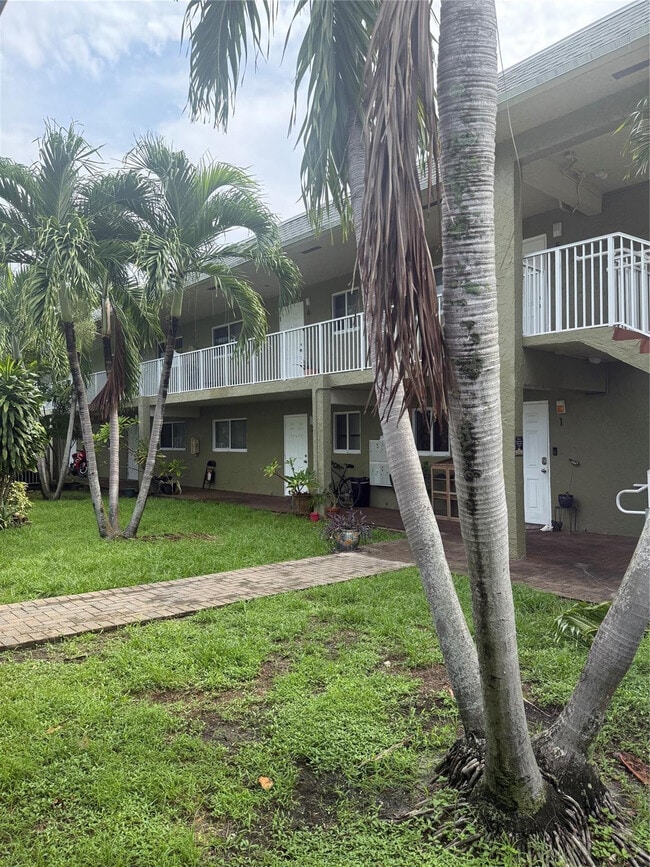 835 NE 18th Ct in Fort Lauderdale, FL - Building Photo - Building Photo