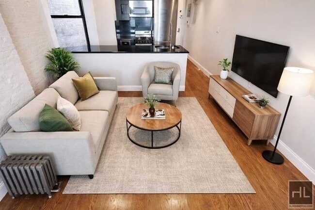 Avenue B, Unit 5D in New York, NY - Building Photo - Building Photo