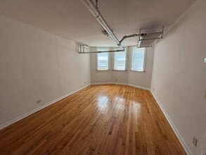 7407 N Damen Ave in Chicago, IL - Building Photo - Building Photo