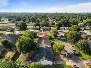 2009 Broadway St in Waco, TX - Building Photo - Building Photo