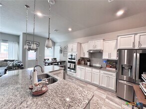 6807 Comanche Post in San Antonio, TX - Building Photo - Building Photo