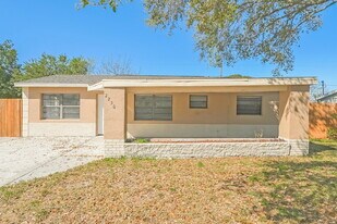 2250 119th St N in Largo, FL - Building Photo