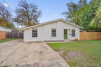 1228 Broadmoor Dr in Austin, TX - Building Photo - Building Photo
