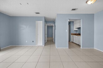 1555 Green Briar Pkwy in Gulf Breeze, FL - Building Photo - Building Photo