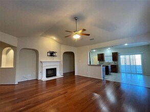 1236 Woodbine Cliff Dr in Fort Worth, TX - Building Photo - Building Photo