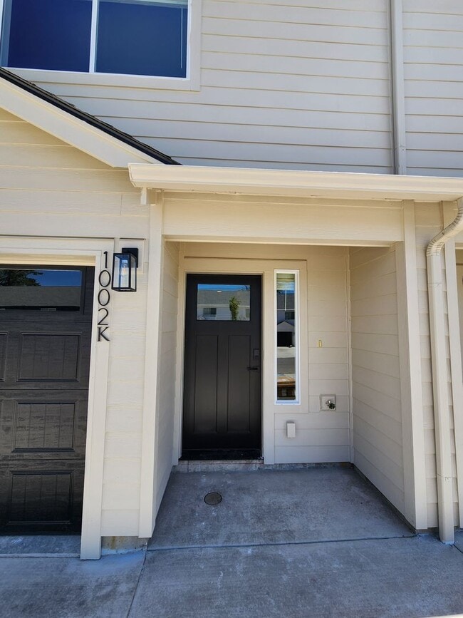 1002 Peach Rd in Winlock, WA - Building Photo - Building Photo