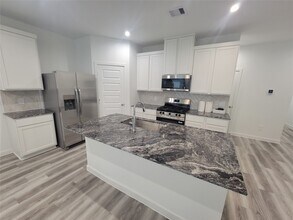 2819 Milton Ldg Ln in Houston, TX - Building Photo - Building Photo