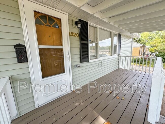 1220 S Delaware in Independence, MO - Building Photo - Building Photo