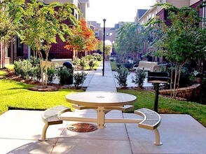 Evergreen at Lewisville Senior Living in Lewisville, TX - Building Photo - Building Photo