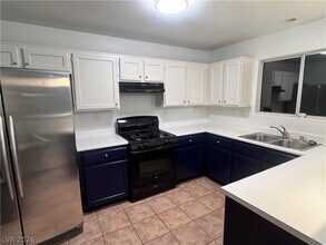 4510 Calico Cliff Ct in North Las Vegas, NV - Building Photo - Building Photo