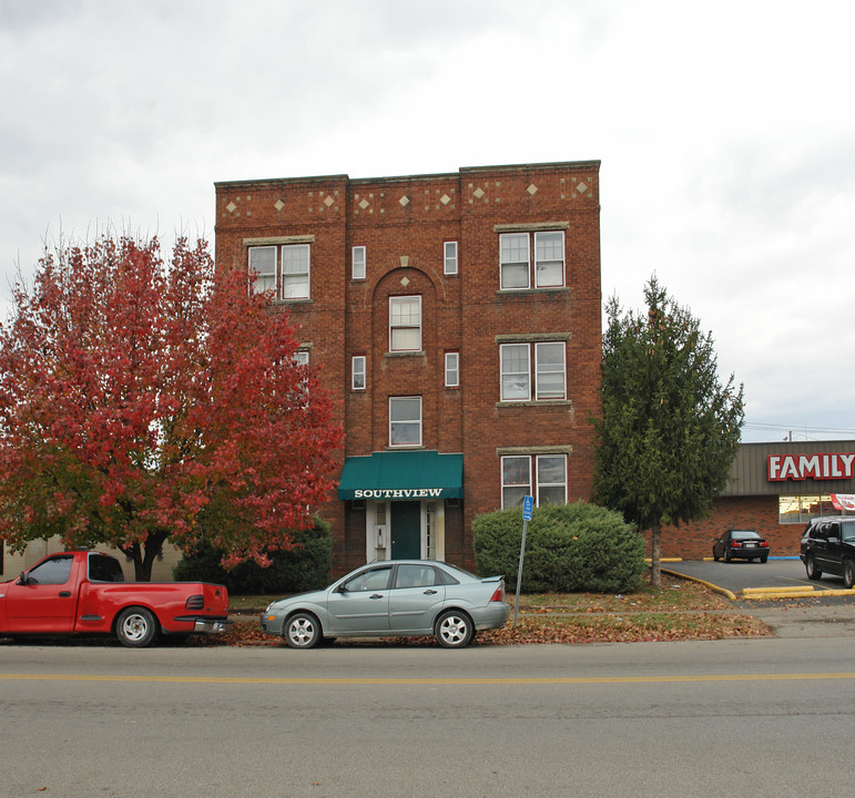 940 9th Ave in Huntington, WV - Building Photo