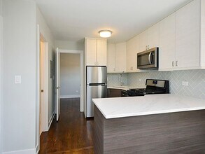 5960 N Winthrop Ave-Unit -54-2E in Chicago, IL - Building Photo - Building Photo