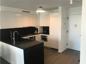 385 1st Avenue-Unit -#8H in New York, NY - Building Photo - Building Photo