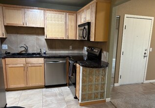 429 Wright St in Lakewood, CO - Building Photo - Building Photo