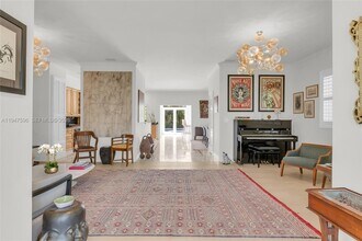 5794 SW 76th Terrace in South Miami, FL - Building Photo - Building Photo