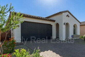 11207 W Luxton Ln in Tolleson, AZ - Building Photo - Building Photo