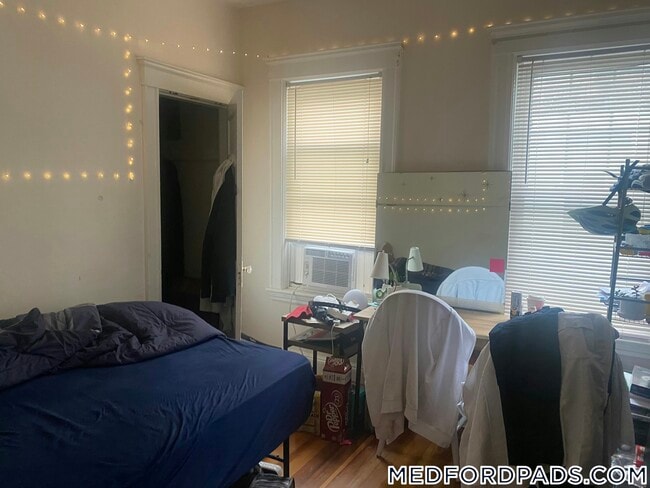 30 Adams St in Medford, MA - Foto de edificio - Building Photo