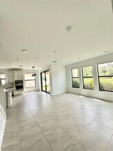 3265 Dunning Dr in Royal Palm Beach, FL - Building Photo - Building Photo