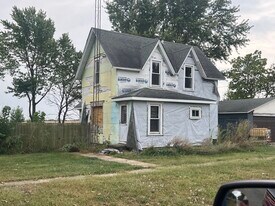 209 Main St in Emington, IL - Building Photo