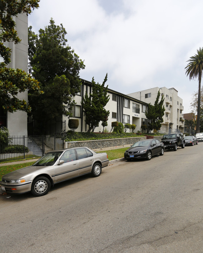 225 S Occidental Blvd in Los Angeles, CA - Foto de edificio - Building Photo
