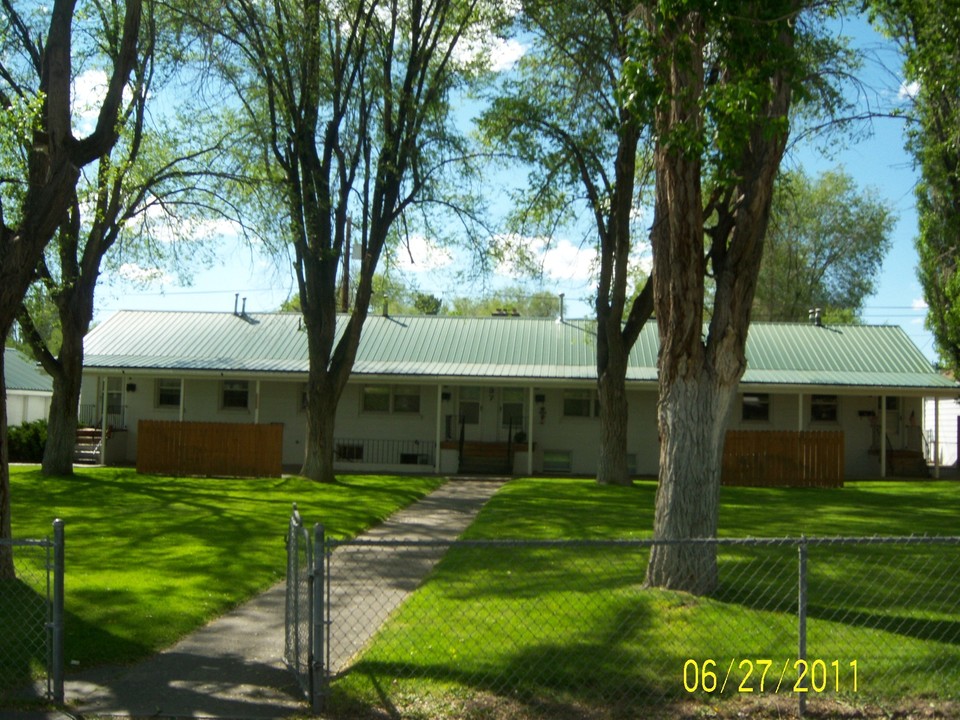 613 Elm St in Elko, NV - Building Photo