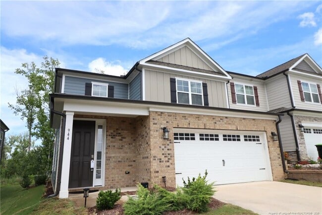 property at 944 Baldwin Rdg Rd