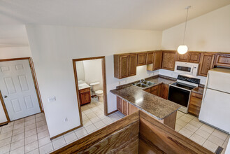 1130 Weatherridge Rd, Unit 1 in Chippewa Falls, WI - Foto de edificio - Building Photo