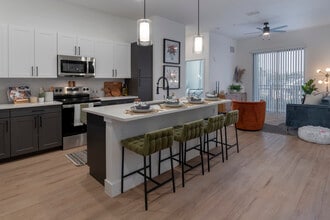 The Sarah in Orlando, FL - Building Photo - Building Photo