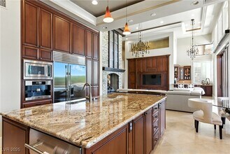 23 Quiet Moon Ln in Las Vegas, NV - Building Photo - Building Photo