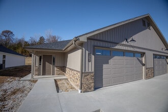 836 El Dorado Dr in Jefferson City, MO - Building Photo - Building Photo