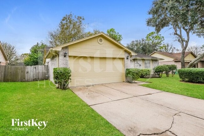 2718 N Brompton Dr in Pearland, TX - Building Photo - Building Photo