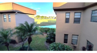 127 Piedmont C in Delray Beach, FL - Building Photo