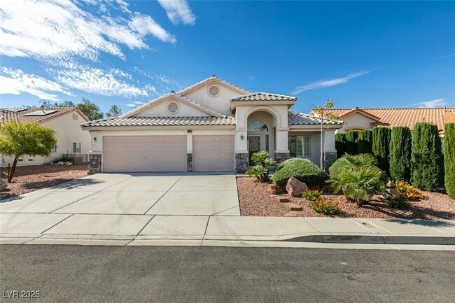 property at 2744 Summerchase Ln