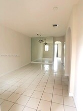 7200 NW 177th St in Hialeah, FL - Building Photo - Building Photo