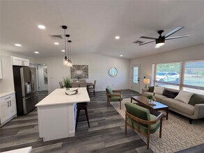 2254 66th Ave S in St. Petersburg, FL - Building Photo - Building Photo
