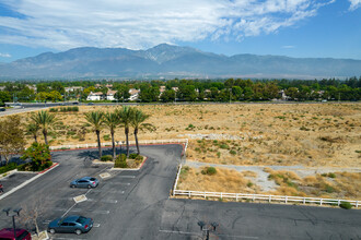 10591 Town Center Dr in Rancho Cucamonga, CA - Building Photo - Building Photo