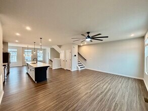 1465 Creekside Cir NW in Atlanta, GA - Building Photo - Building Photo