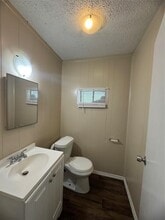 1105 Red River St in Lockhart, TX - Building Photo - Building Photo