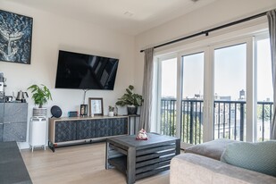 295 Maverick St, Unit #505 in Boston, MA - Building Photo