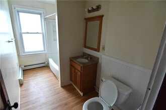 490 Manville Rd in Woonsocket, RI - Building Photo - Building Photo