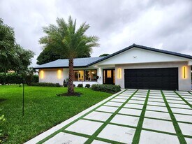 1001 NW 4th Ct in Boca Raton, FL - Building Photo